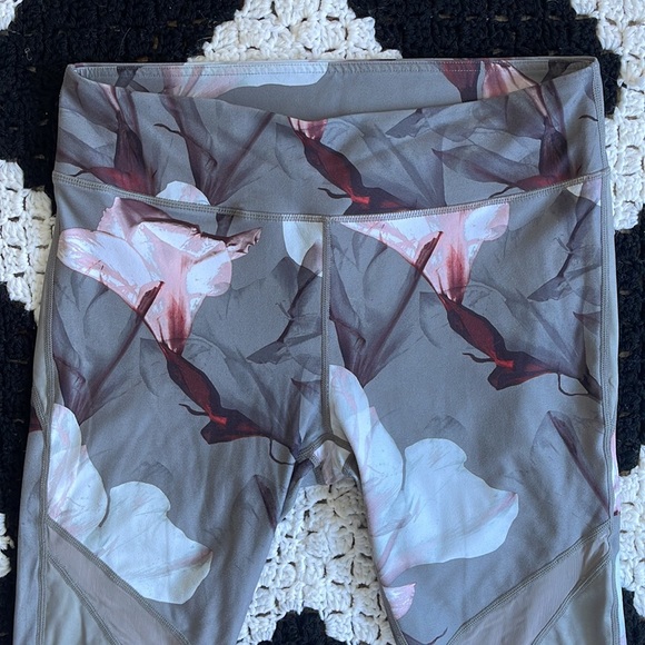 Patterned Fabletic Legging - Picture 3 of 7